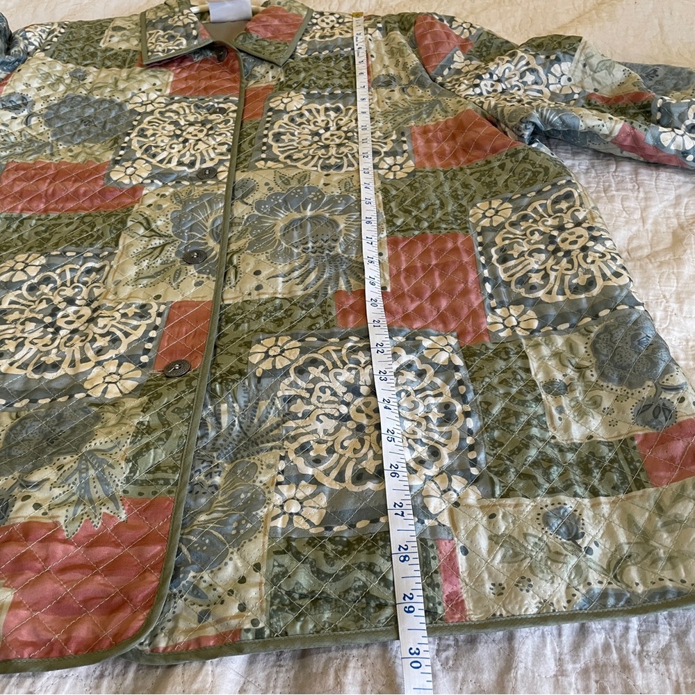 Vtg Silk Quilted Patchwork Jacket - Size 18w - image 5